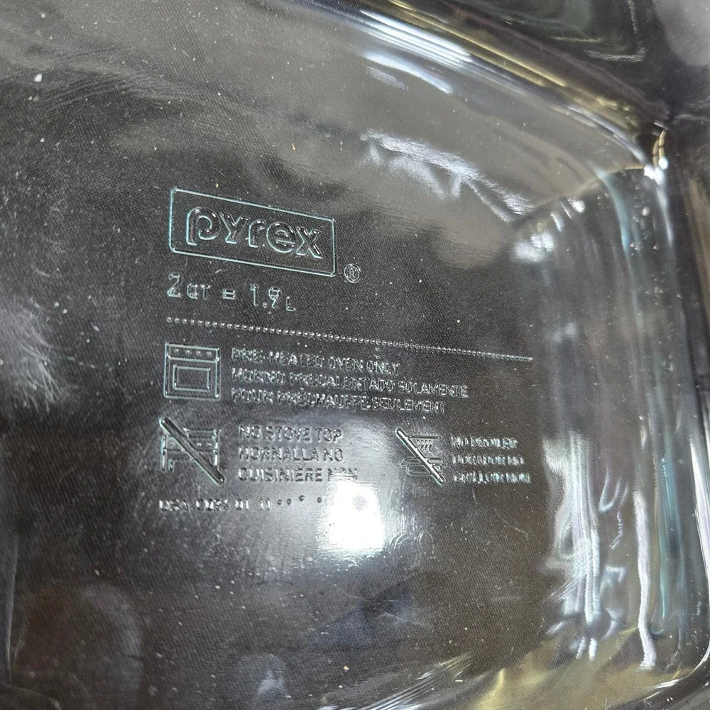 Pyrex Casserole Dish 2qt Clear Glass Rectangular Baker with Lid 1.9L